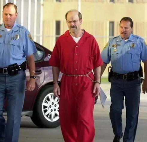 现实中的Dennis Rader